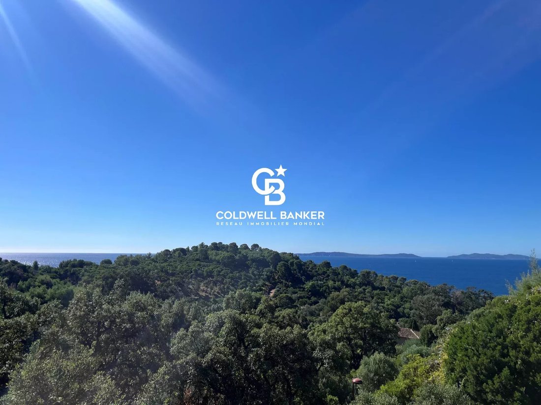 Land in Rayol-Canadel-sur-Mer, Provence-Alpes-Côte d'Azur, France 1 - 17287505
