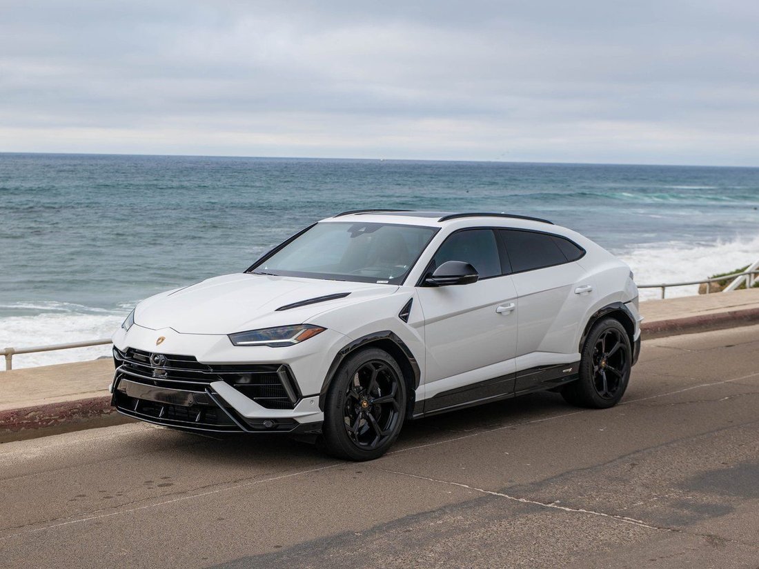 Suv in La Jolla, CA, United States 1 - 16629814