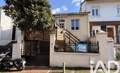 House in Centre-Sadi Carnot, Bagnolet, France 1