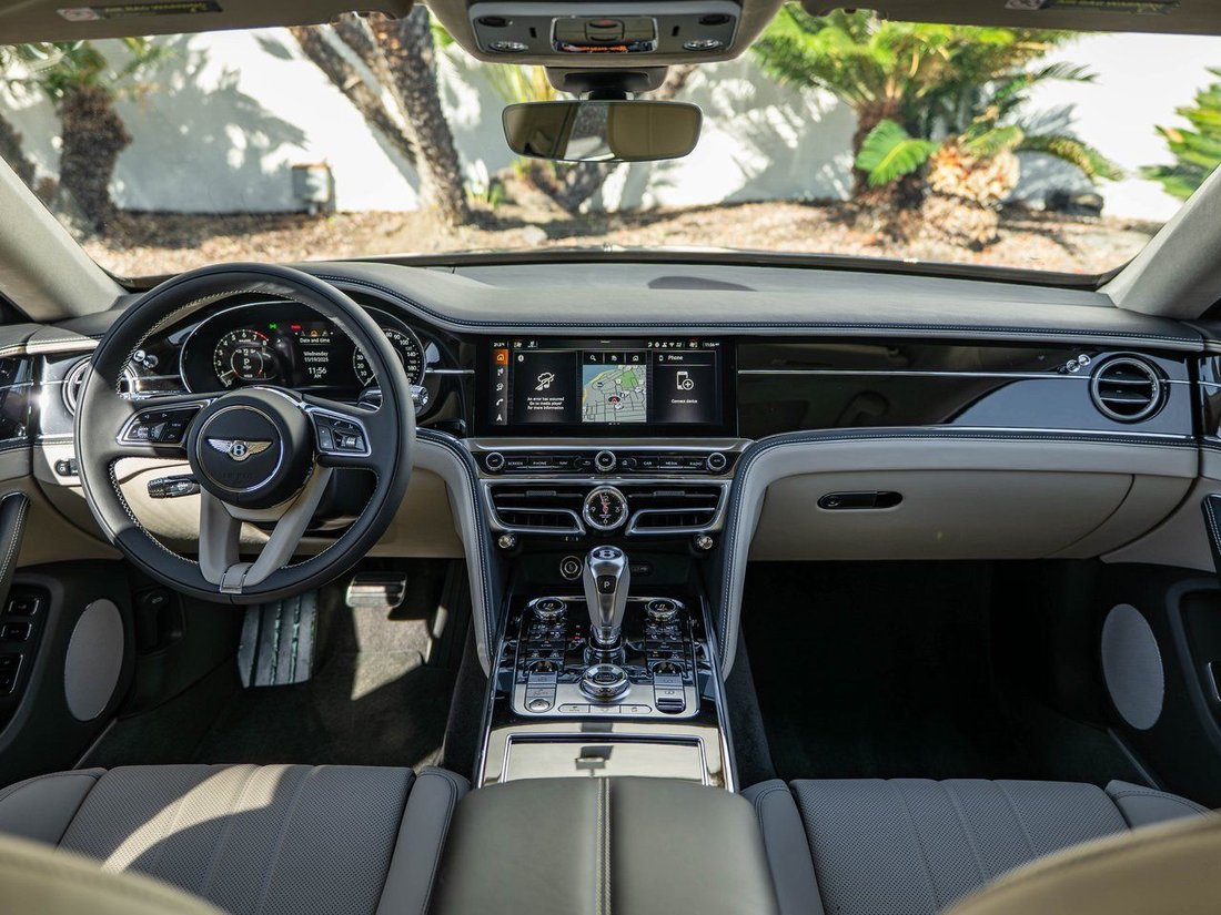 2026 Bentley Flying Spur in La Jolla, CA, United States 4 - 16677735