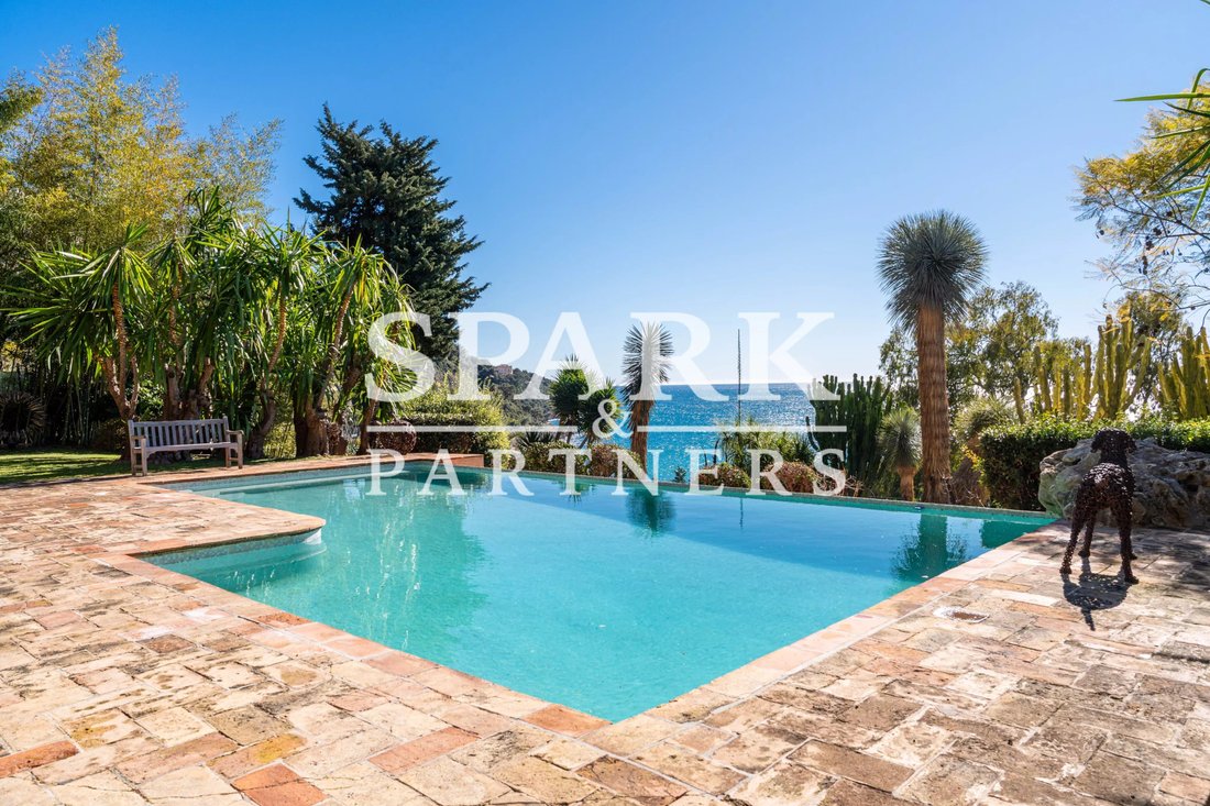 Villa in Village-Cros de Caste-Coupiere-Mont Gros, Roquebrune-Cap-Martin, France 4 - 16981460