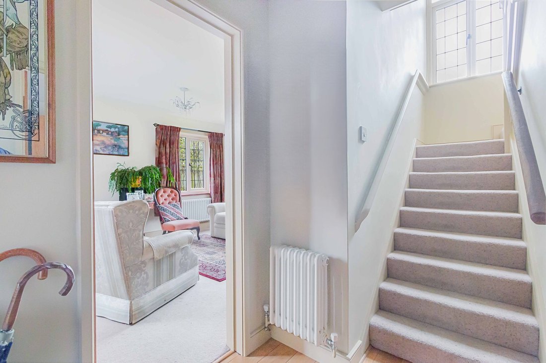House in Uckfield, England 5 - 17287029