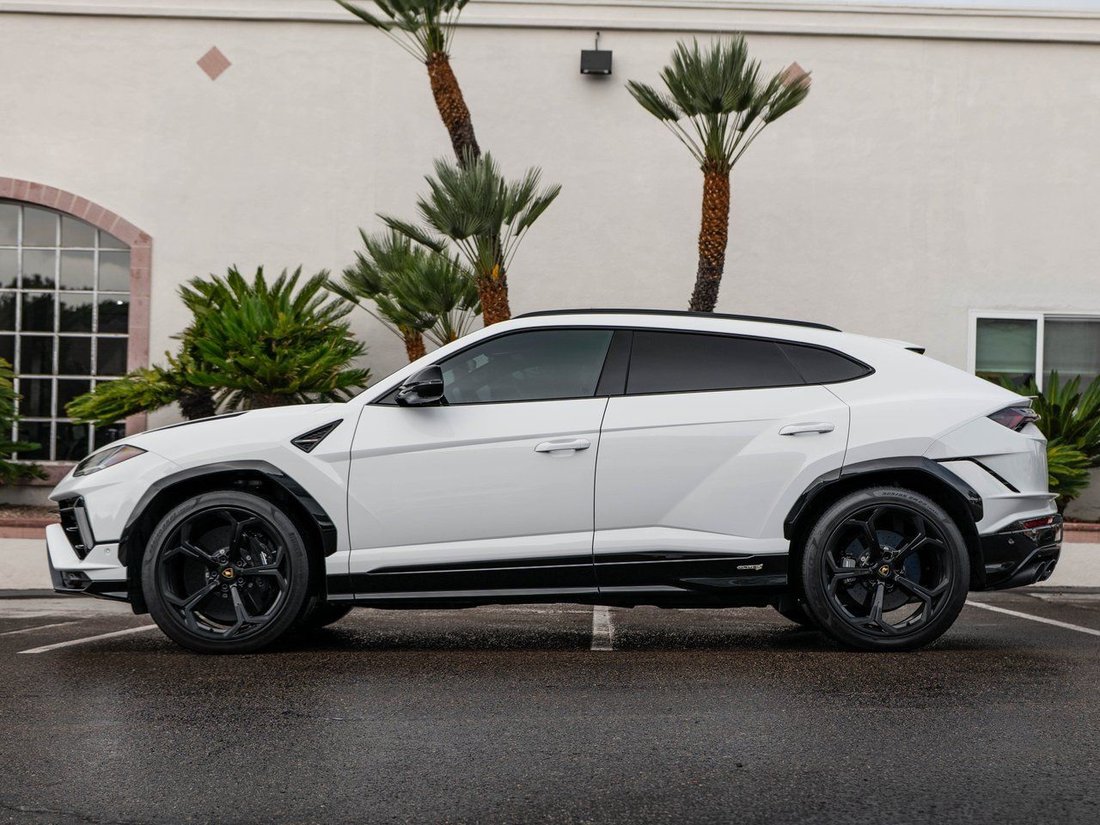 Suv in La Jolla, CA, United States 2 - 16629814