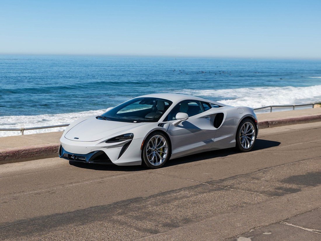 Coupe in La Jolla, CA, United States 1 - 16945021