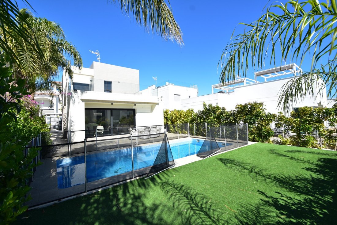 Villa in Ciudad Quesada, Rojales, Valencian Community 1 - 17287556
