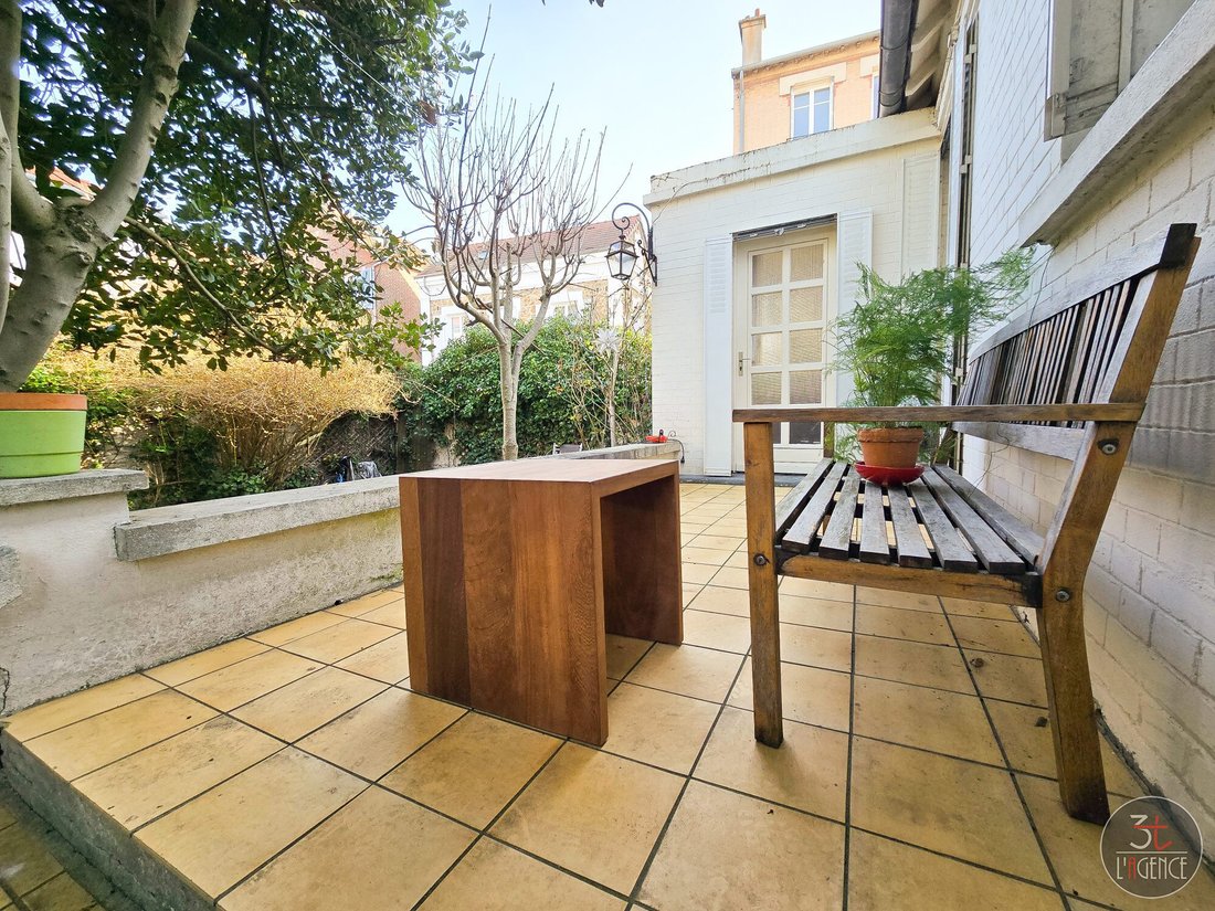 House in Fontenay-sous-Bois, Ile-de-France, France 3 - 17290784