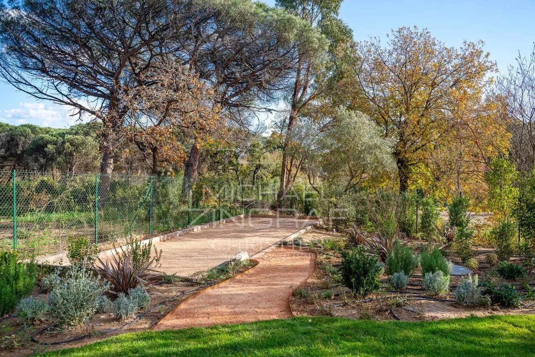 House in Ramatuelle, Provence-Alpes-Côte d'Azur, France 3 - 17287304