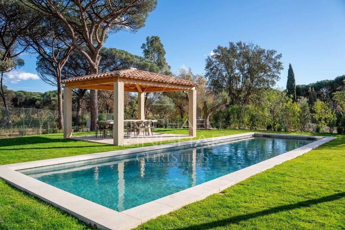 House in Ramatuelle, Provence-Alpes-Côte d'Azur, France 4 - 17287304
