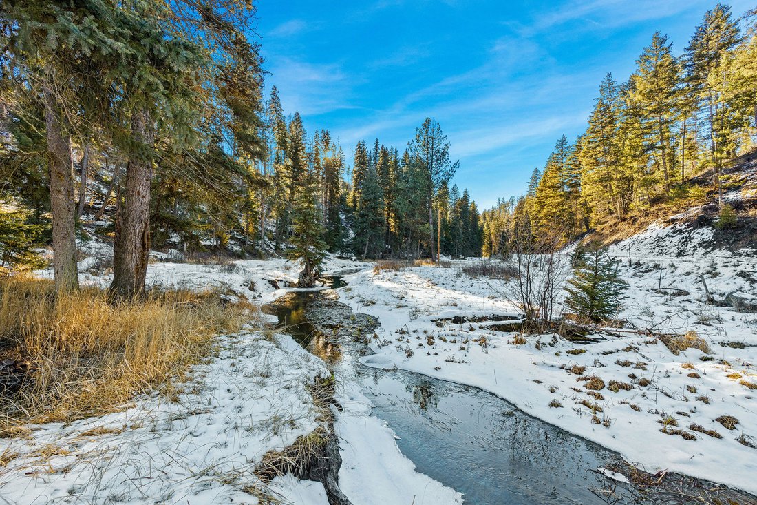 Land in Proctor, Montana, United States 1 - 16935972
