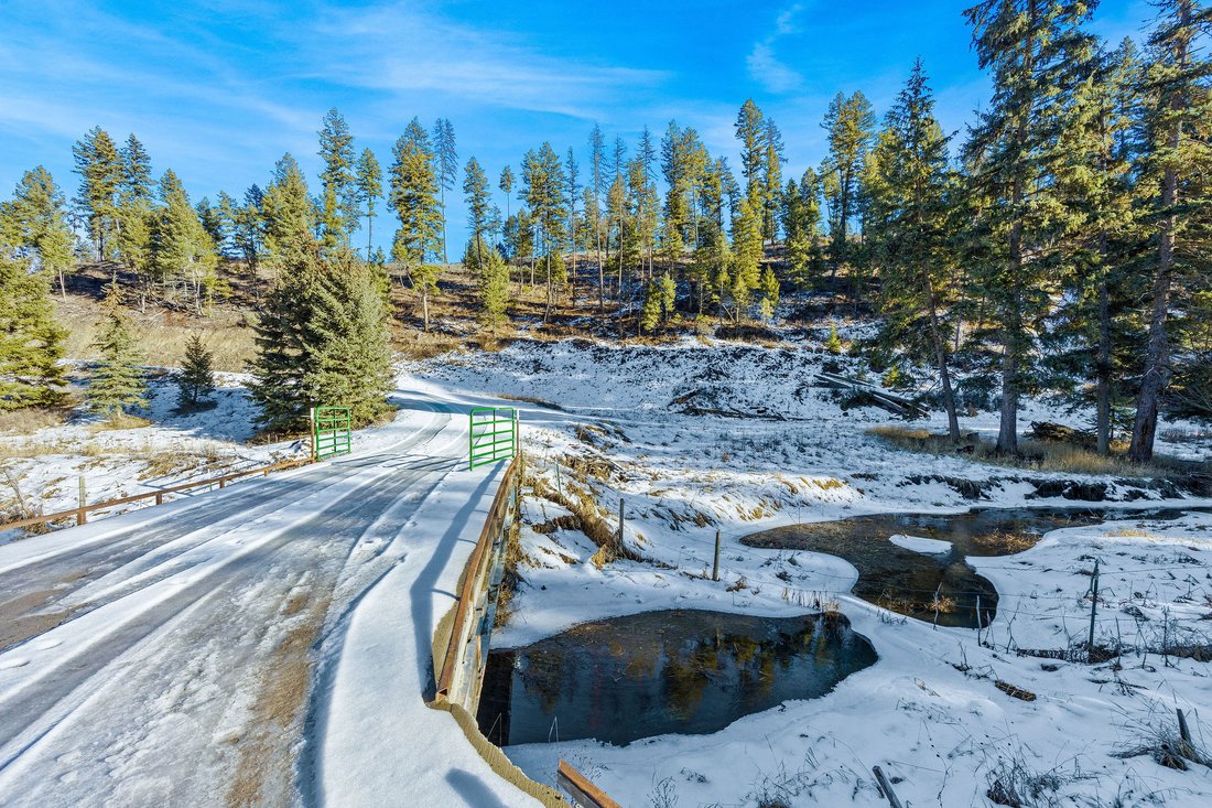 Land in Proctor, Montana, United States 2 - 16935972