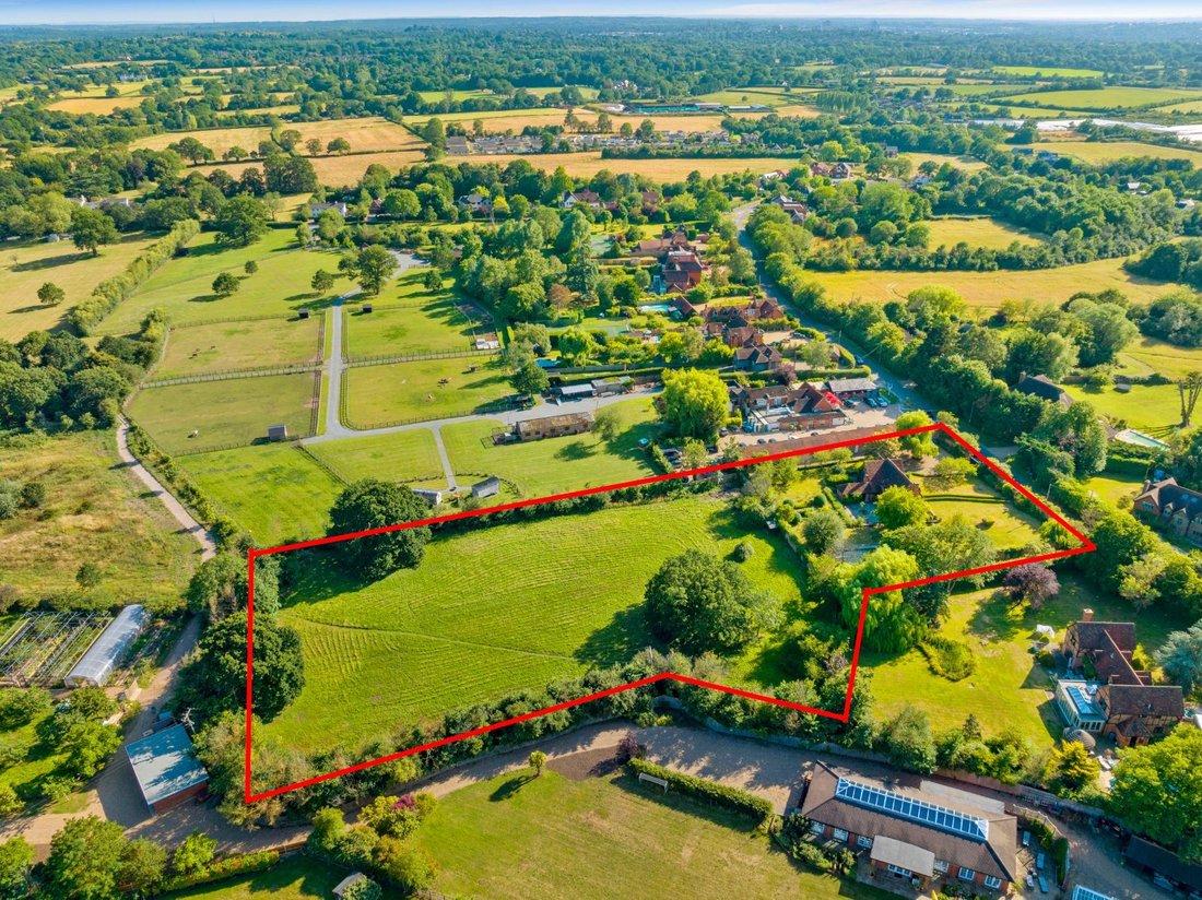 House in Maidens Green, Winkfield, England 1 - 17288560