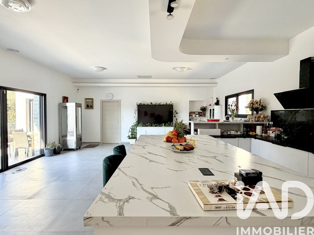 House in Camplanier, Nimes, France 2 - 17290976