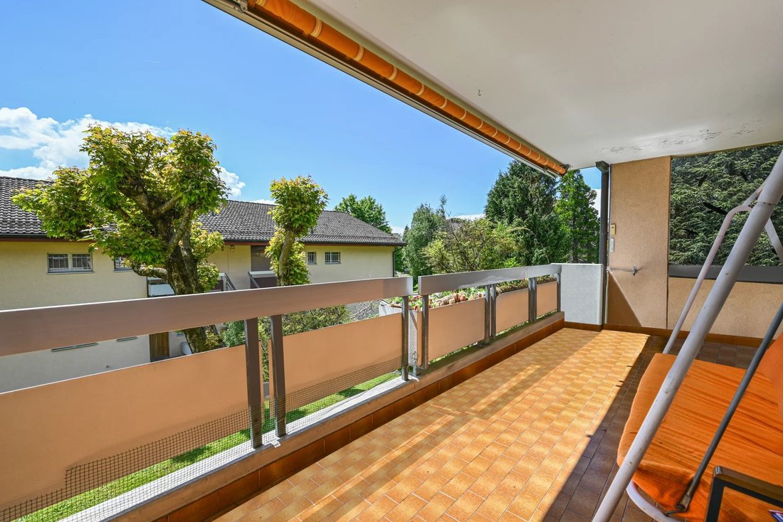 4 Bedrooms Apartment