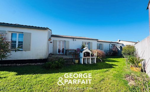 House in Loix, Nouvelle-Aquitaine, France 1