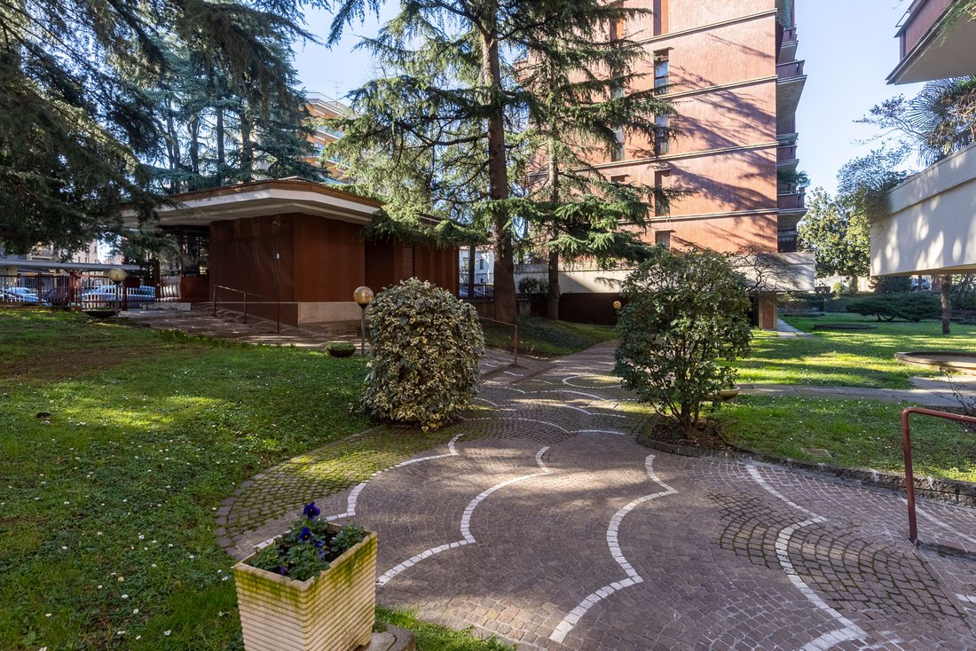Apartment in Historic Center, Monza, Lombardy 2 - 17288477