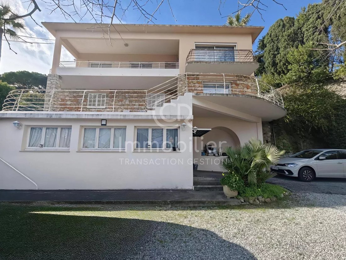 House in Cannes, Provence-Alpes-Côte d'Azur, France 5 - 17287398