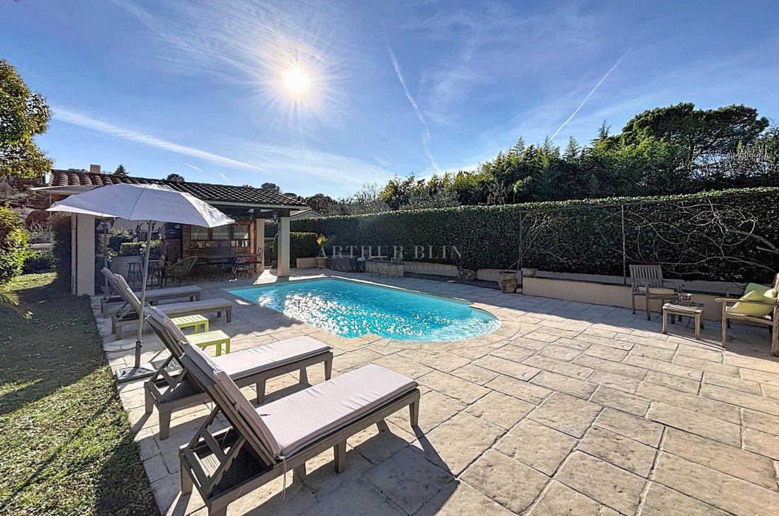 Villa in Mougins, Provence-Alpes-Côte d'Azur, France 2 - 17290083