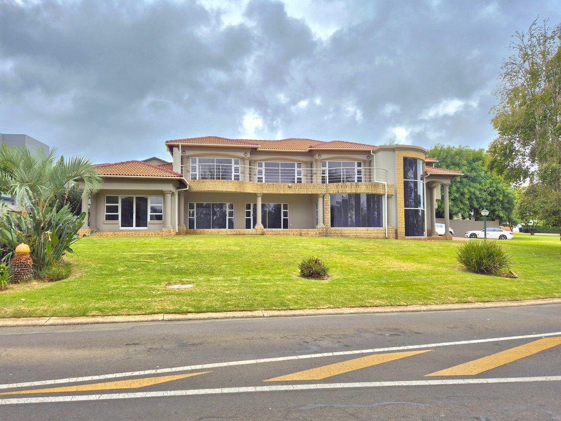 House in Ebotse Golf &amp; Country Estate, Gauteng, South Africa 1 - 17287690