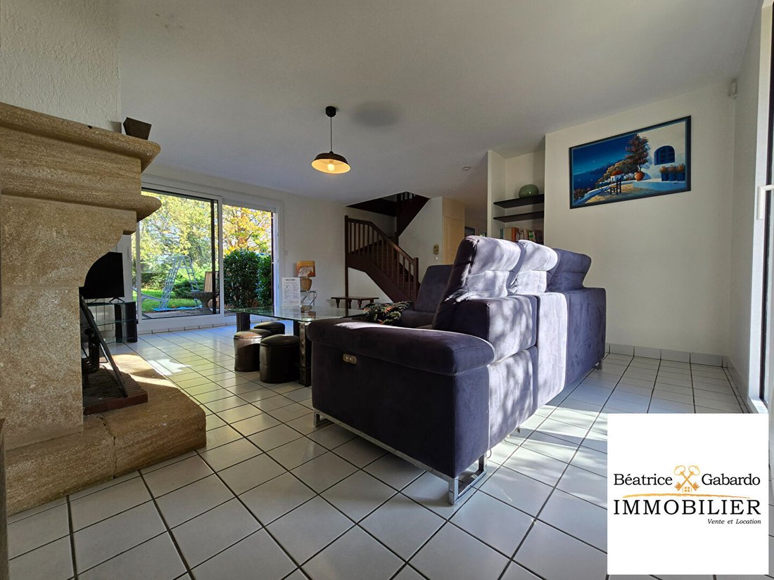 Villa in Centre-Bourg, Saint-Genis-Laval, France 4 - 17289971