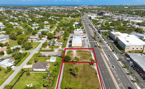 Land in Naples, Florida, United States 1