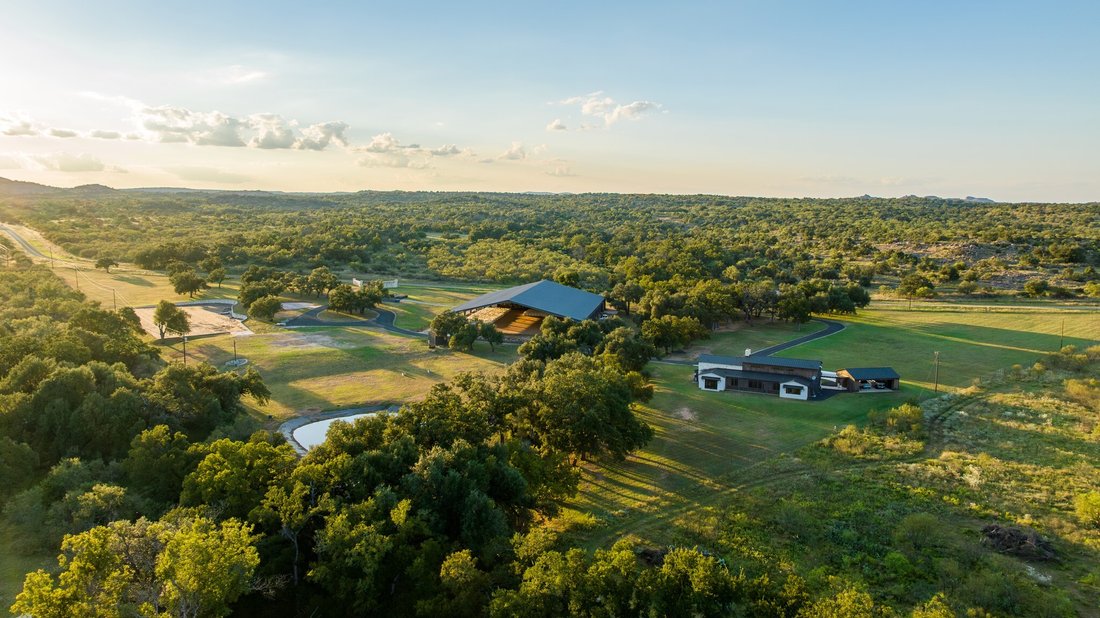 Farm Ranch in Llano, Texas, United States 3 - 17284929