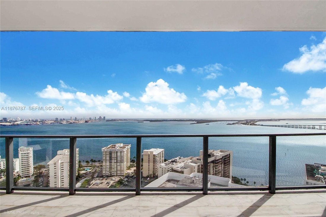 Condo in Miami, Florida, United States 1 - 16186899