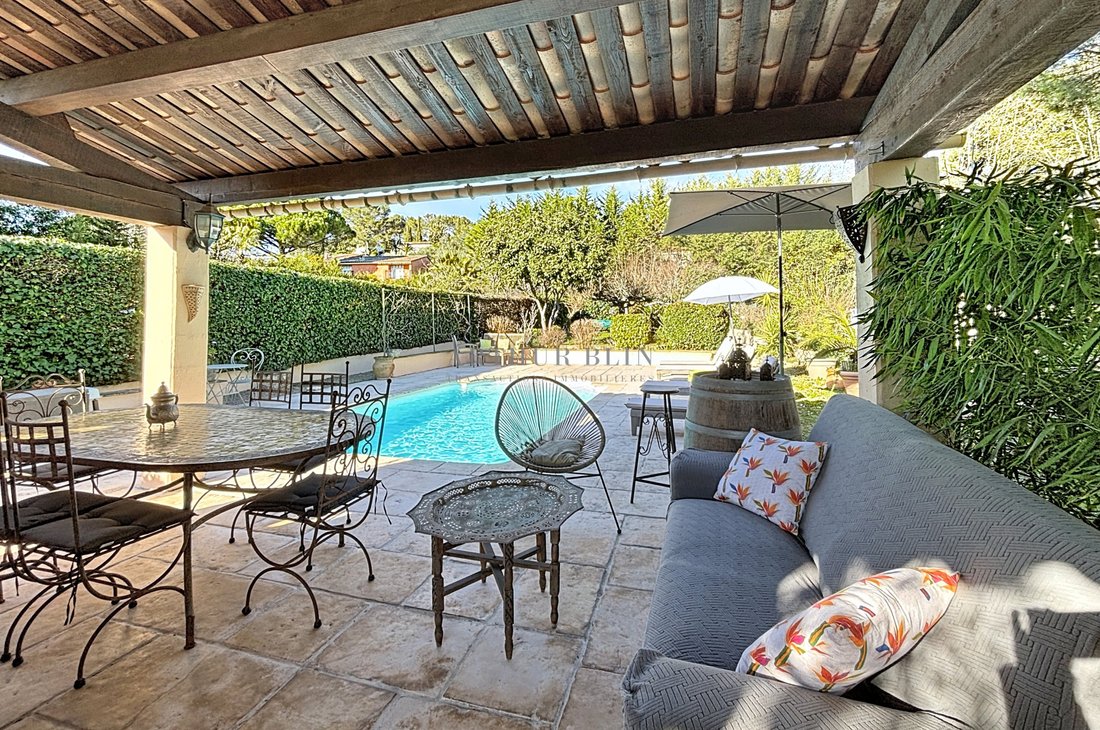 Villa in Mougins, Provence-Alpes-Côte d'Azur, France 1 - 17290083