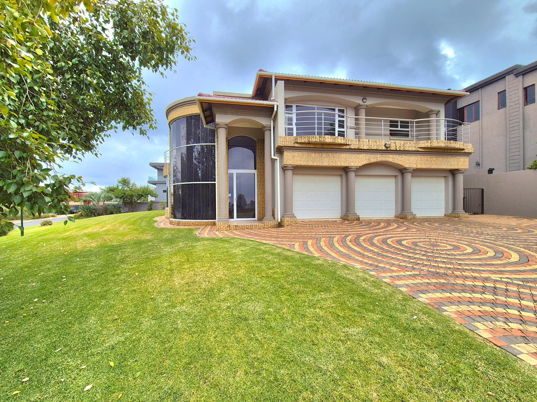 House in Ebotse Golf &amp; Country Estate, Gauteng, South Africa 2 - 17287690