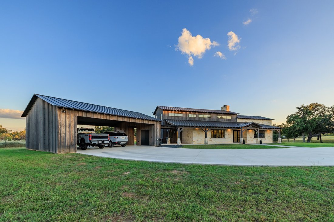 House in Llano, Texas, United States 1 - 17291098