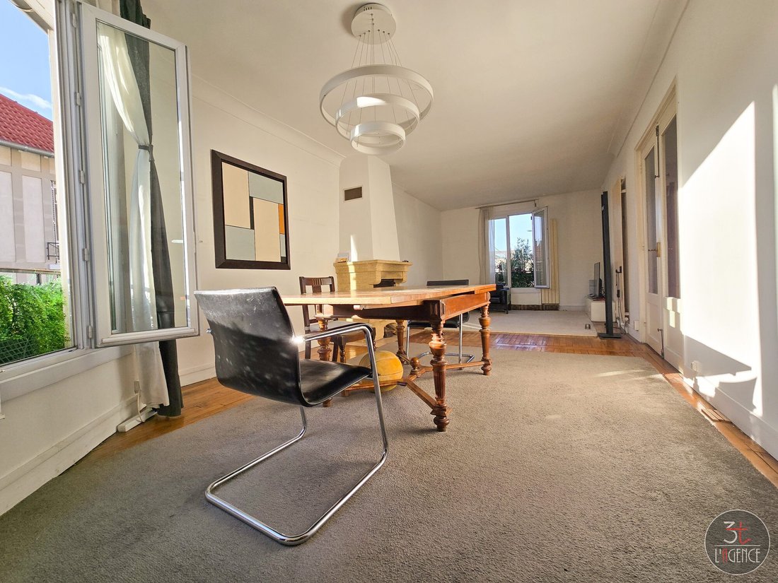 House in Fontenay-sous-Bois, Ile-de-France, France 1 - 17290784