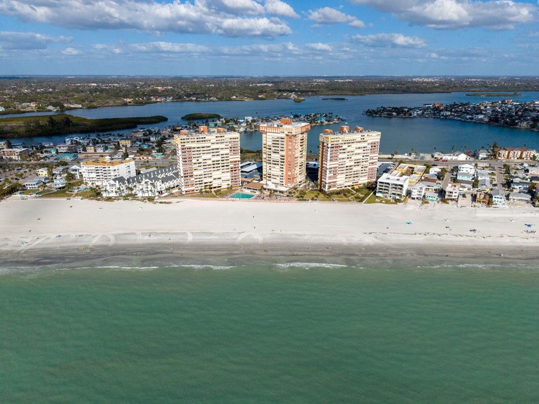 Condo in Madeira Beach, Florida, United States 2 - 17288615