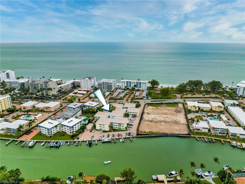 Condo in Naples, Florida, United States 1 - 16306038