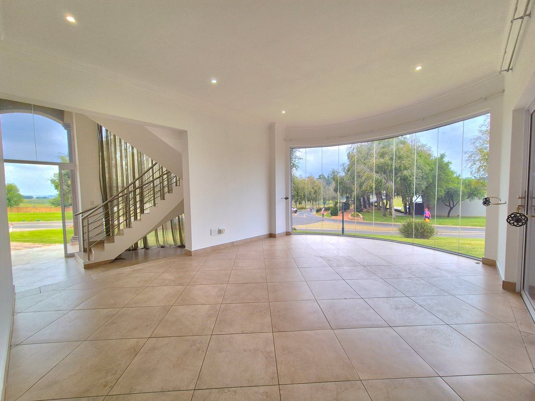 House in Ebotse Golf &amp; Country Estate, Gauteng, South Africa 5 - 17287690