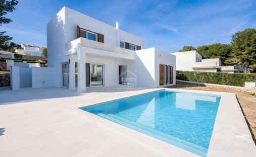 Villa in es Mercadal, Balearic Islands, Spain 1