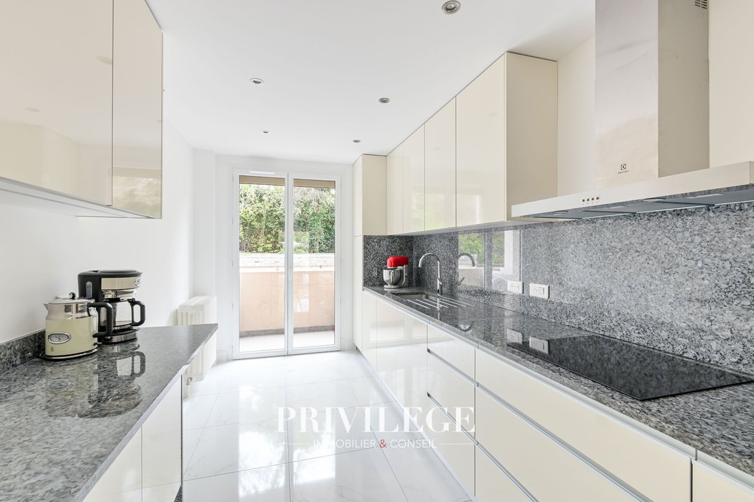 Apartment in Perralière, Lyon, Auvergne-Rhône-Alpes 4 - 17290070