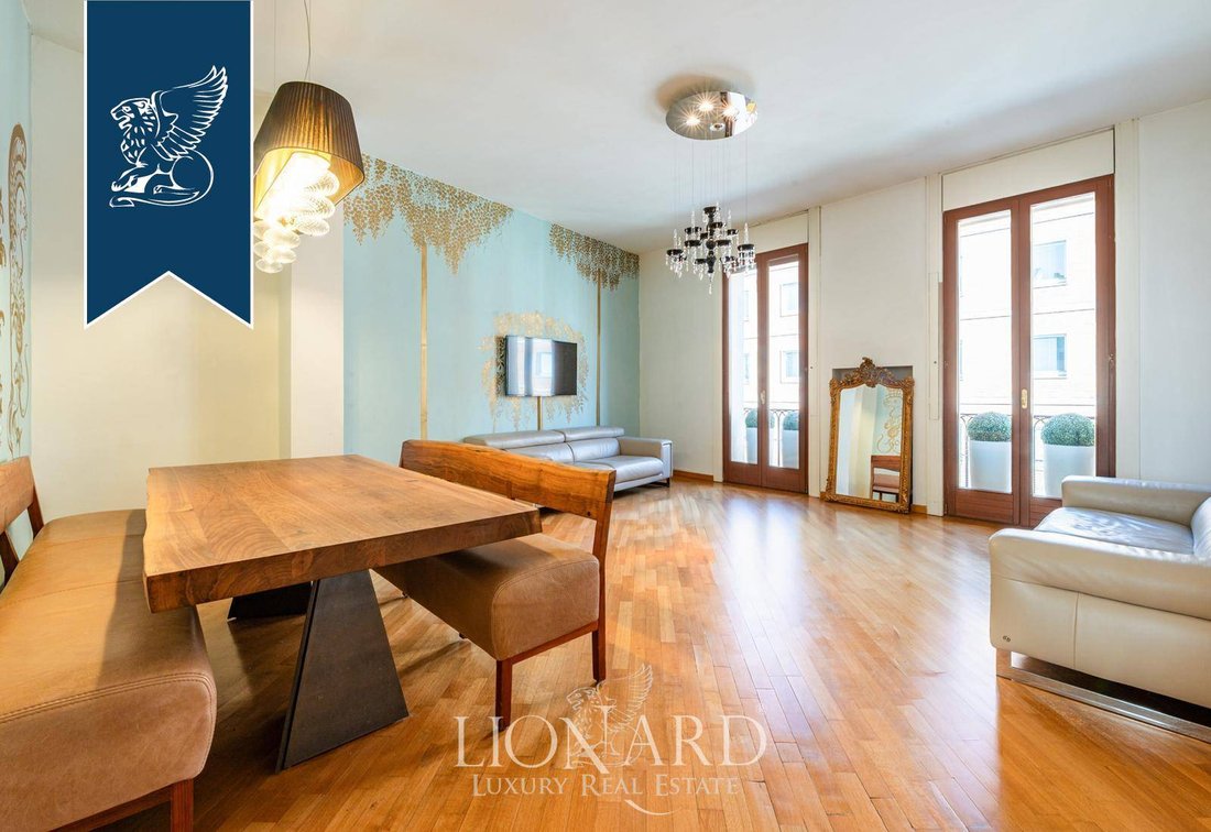 Apartment in Historic Center, Milan, Lombardy 1 - 17290260