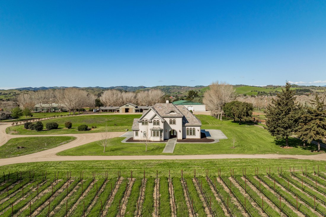 Farm Ranch in Buellton, California, United States 1 - 17288171