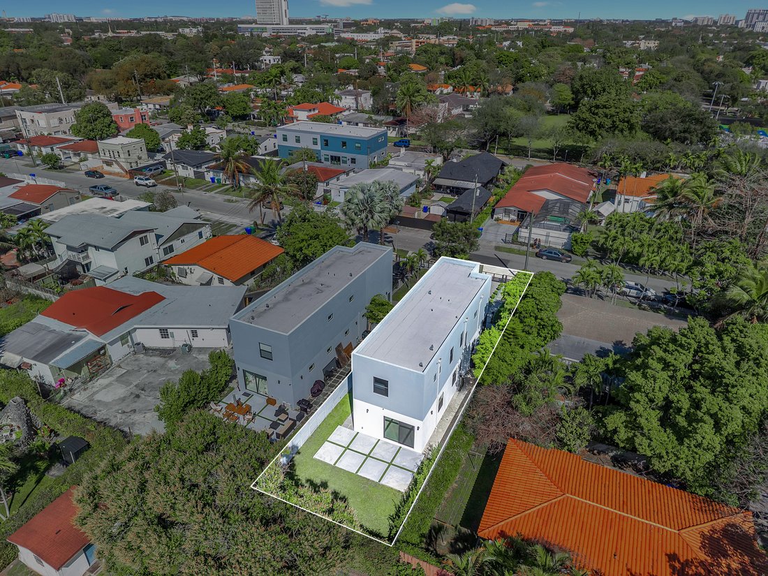 House in Miami, Florida, United States 4 - 17286249