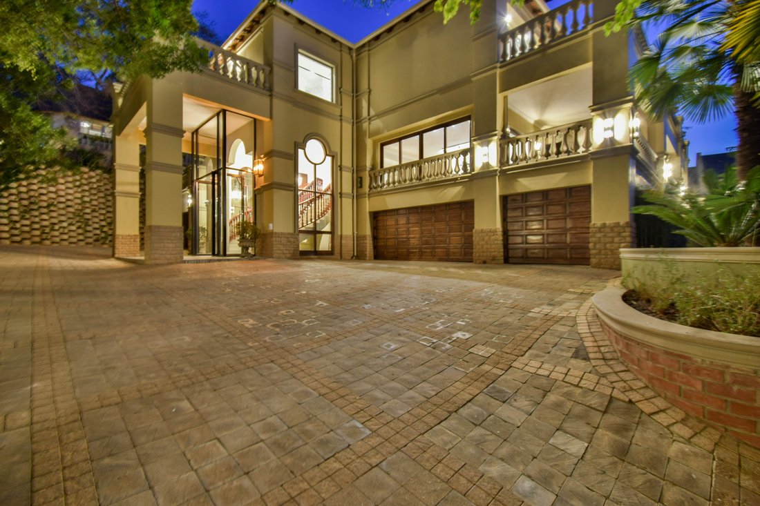 House in Waterkloof, Gauteng, South Africa 2 - 17287681