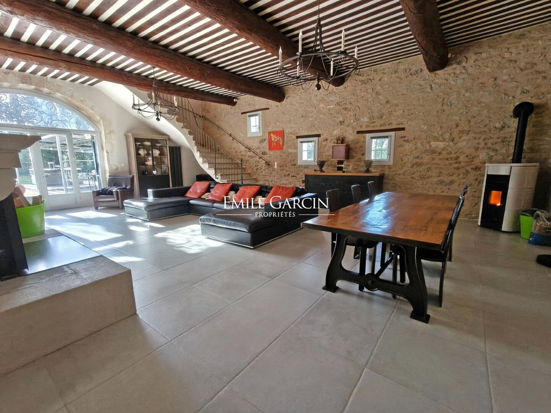 Villa in La Ville, L'Isle-sur-la-Sorgue, France 4 - 17289959
