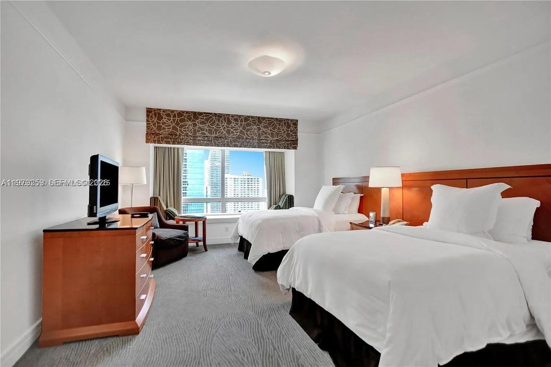Condo in Miami, Florida, United States 4 - 17288261