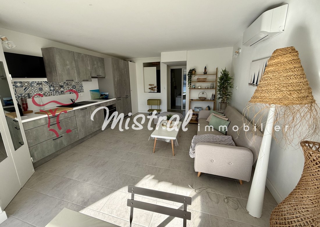 Apartment in Le Grau-du-Roi, Occitania, France 1 - 16981114