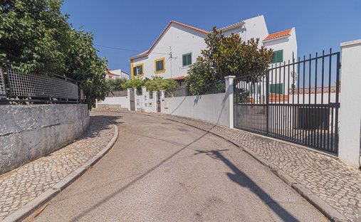 Villa in Almada, Cova da Piedade, Pragal e Cacilhas, Setubal, Portugal 1