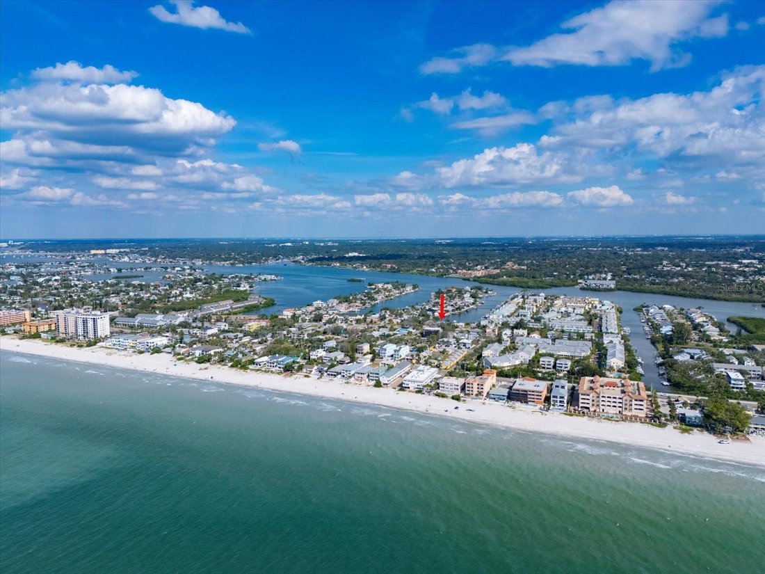 Condo in Indian Shores, Florida, United States 1 - 17286328