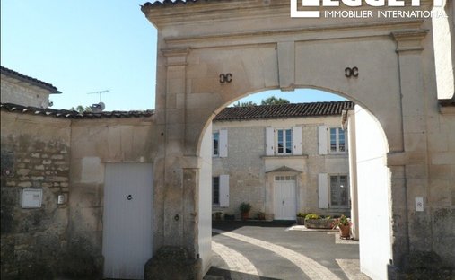 Casa a Chassors, Nuova Aquitania, Francia 1
