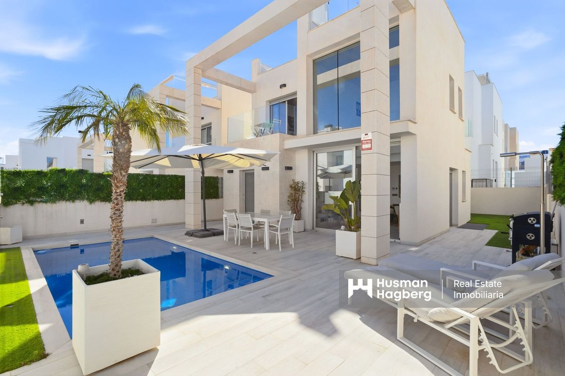 Villa in Orihuela, Valencian Community, Spain 2 - 17287595