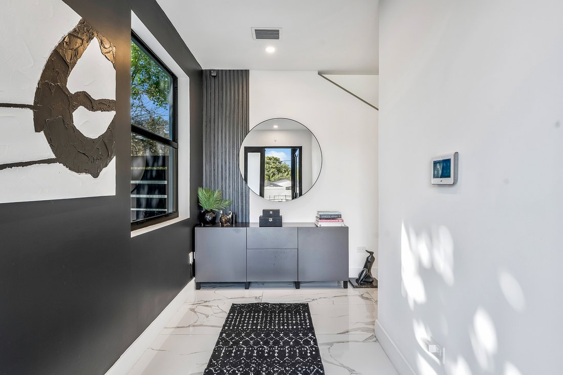 House in Miami, Florida, United States 5 - 17286249