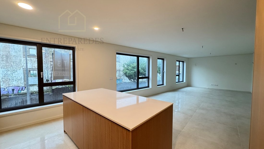 Apartment in Cedofeita, Santo Ildefonso, Se, Miragaia, Sao Nicolau e Vitoria, Porto District, Portugal 1 - 17289817