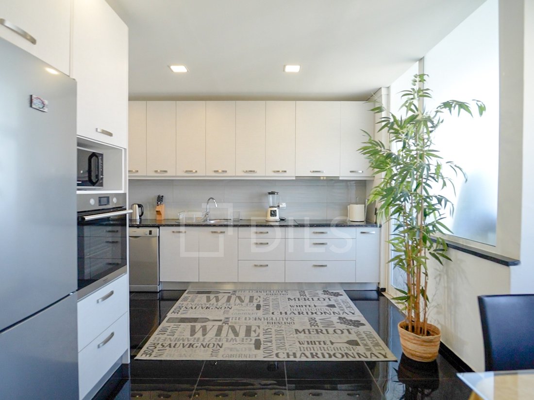 Apartamento en Ramalde, Distrito de Oporto, Portugal 4 - 17289842