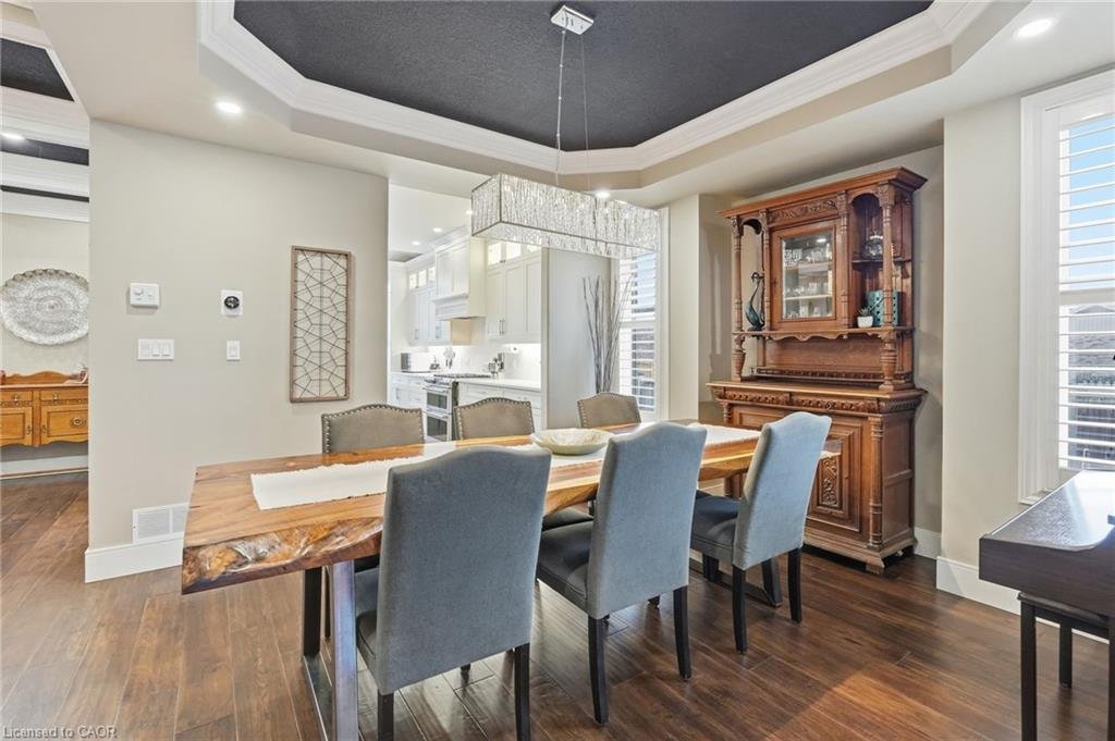 House in Hamilton, Ontario, Canada 5 - 17289521